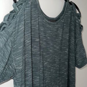 Daytrip tee with shoulders cut out